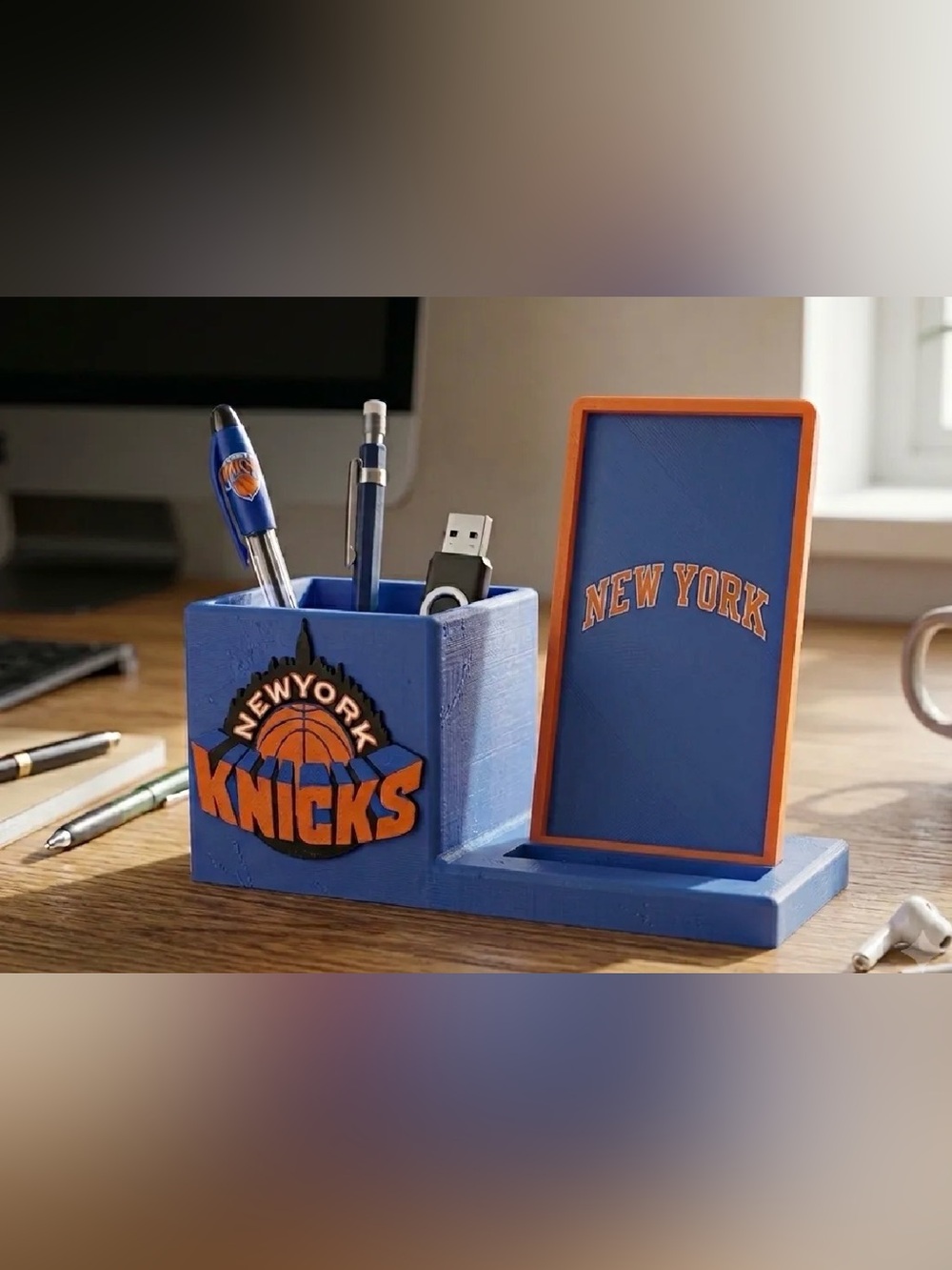 New York Knicks pen and phone holder